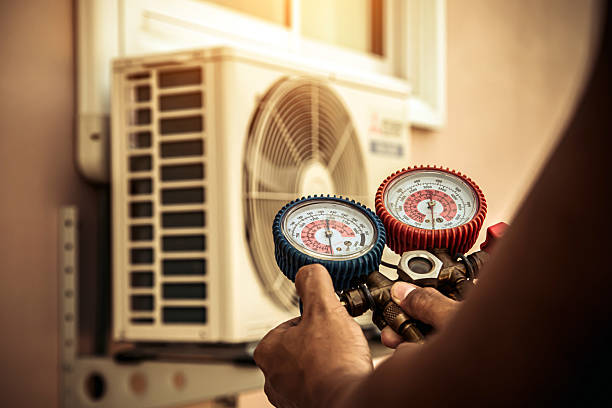 Professional Hvac Installation technician working in Wimberley, TX